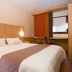 Ibis Ornano Montmartre Nord 18eme 3*