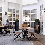 Ibis Ornano Montmartre Nord 18eme 3*