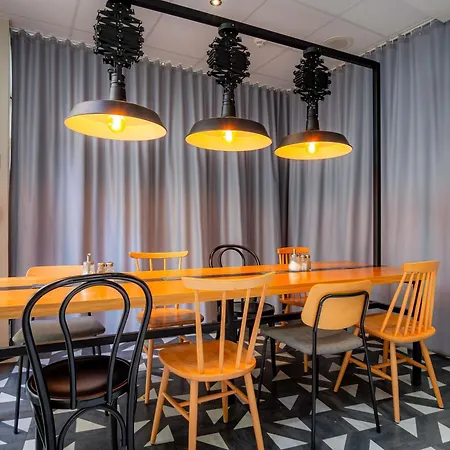 Ibis Ornano Montmartre Nord 18ème Hotel