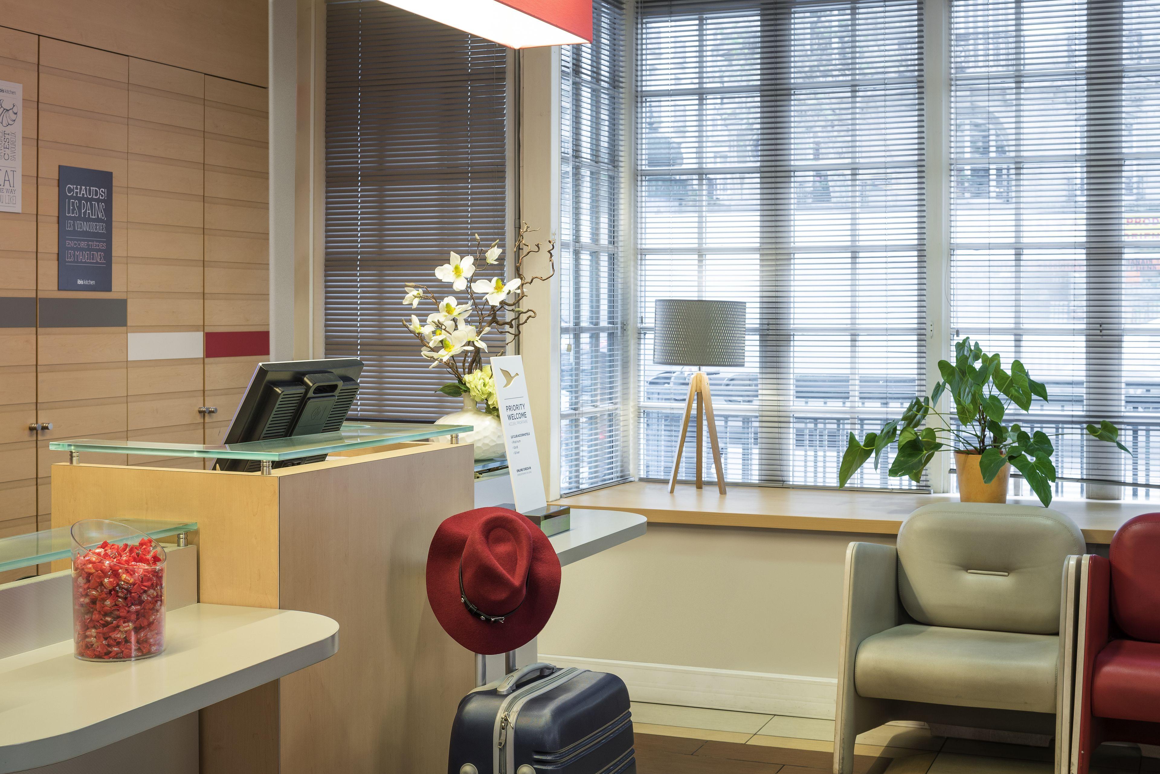 Ibis Ornano Montmartre Nord 18eme 3*