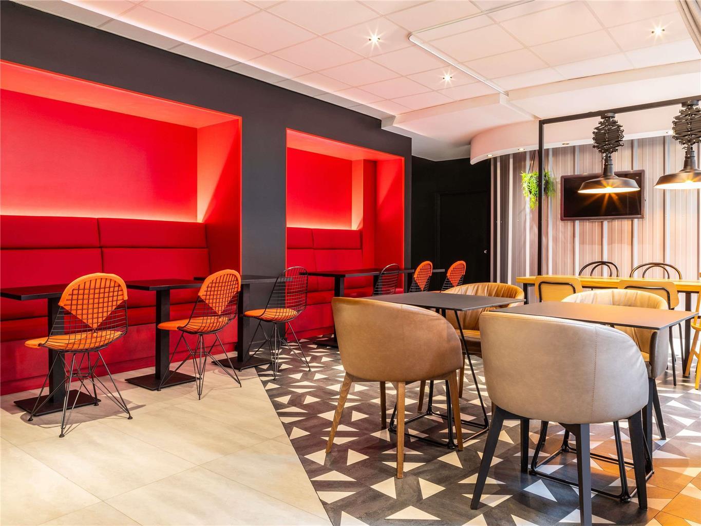 Ibis Ornano Montmartre Nord 18eme 3*