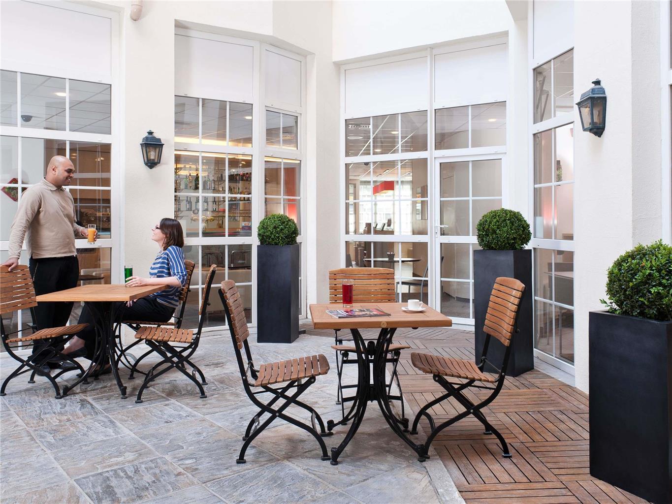 Ibis Ornano Montmartre Nord 18eme Paris