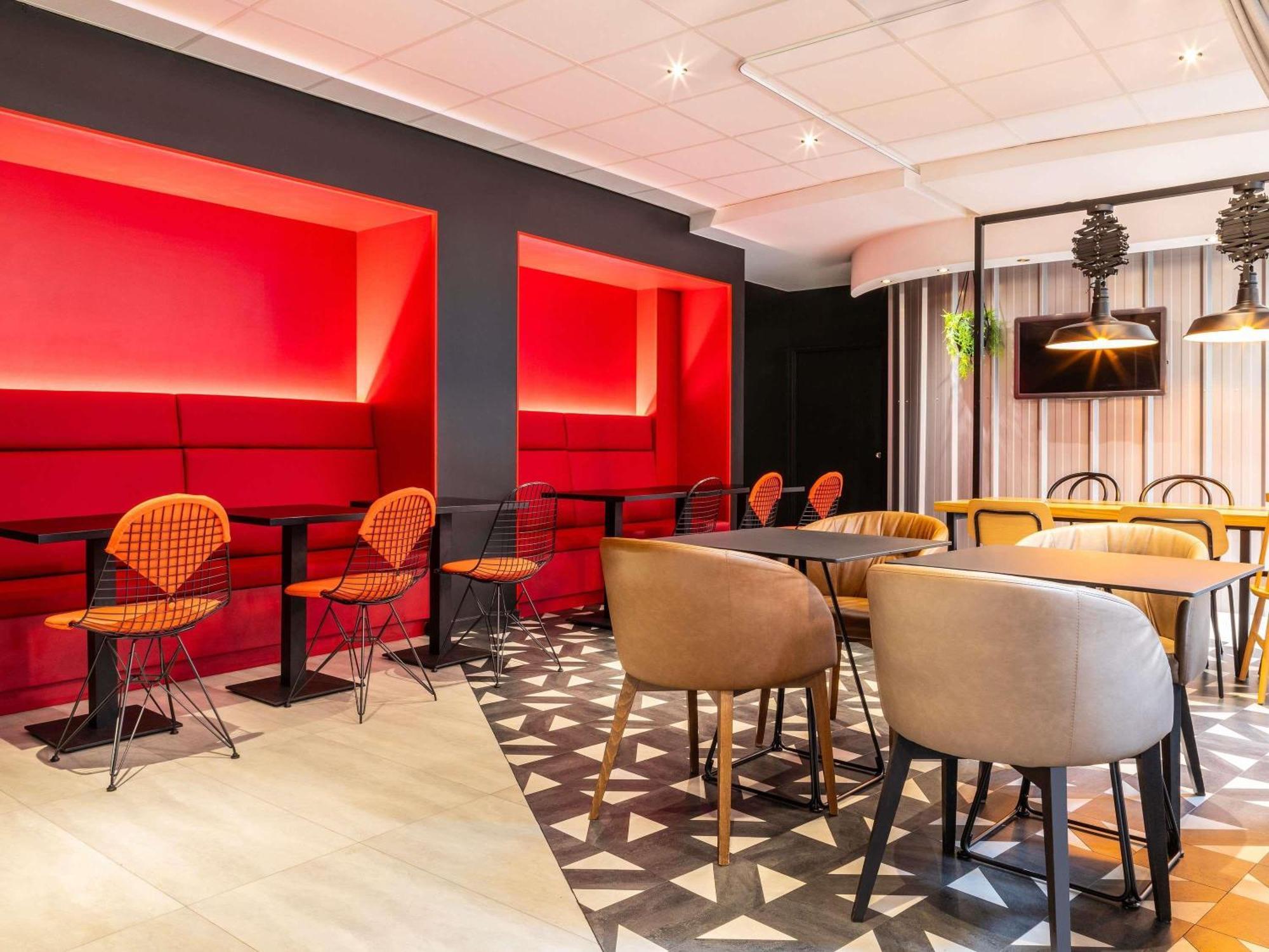 Hotel Ibis Ornano Montmartre Nord 18ème 3*