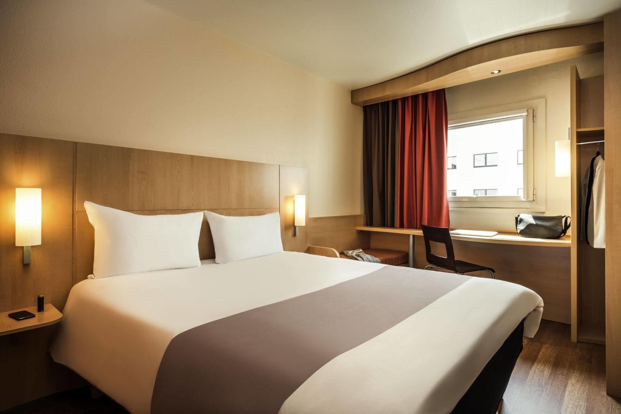 Ibis Ornano Montmartre Nord 18ème Hotel Parigi