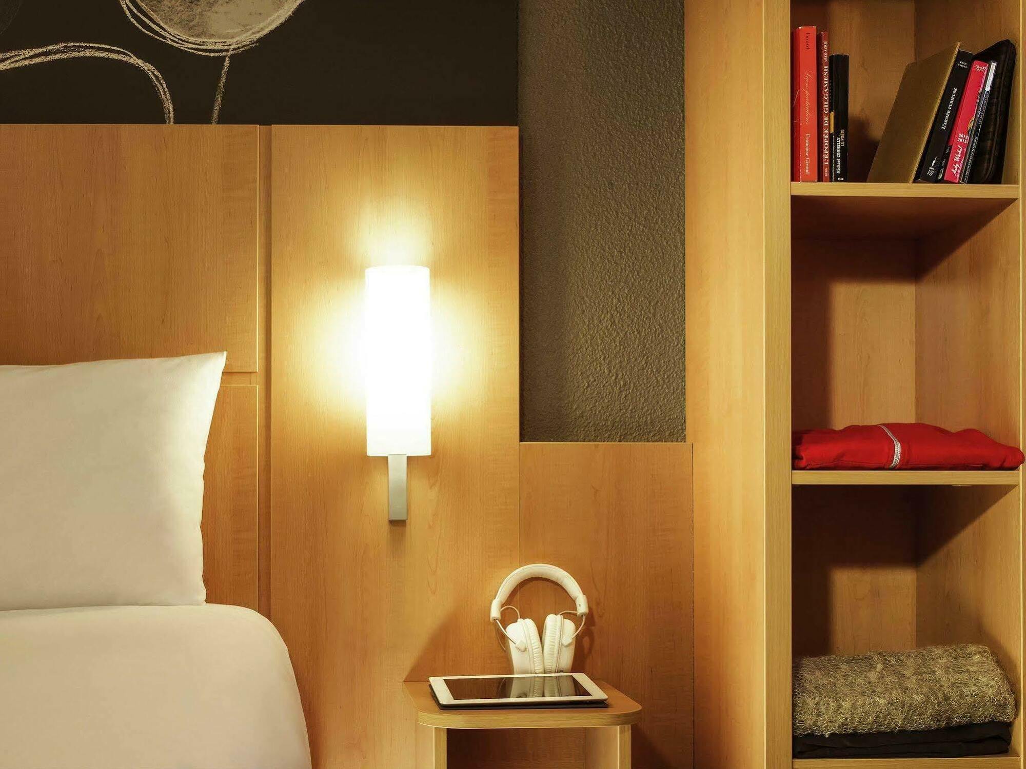 Ibis Ornano Montmartre Nord 18ème Parigi