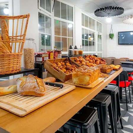 Ibis Ornano Montmartre Nord 18ème 3*